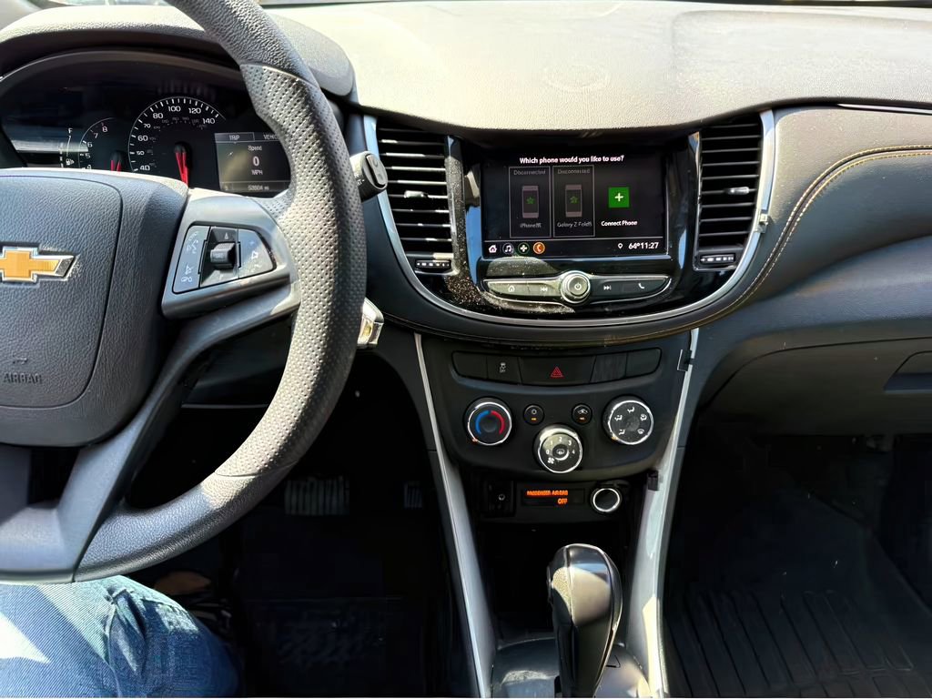 Used 2021 Chevrolet Trax LS w/ Tint and Cruise Package image 16