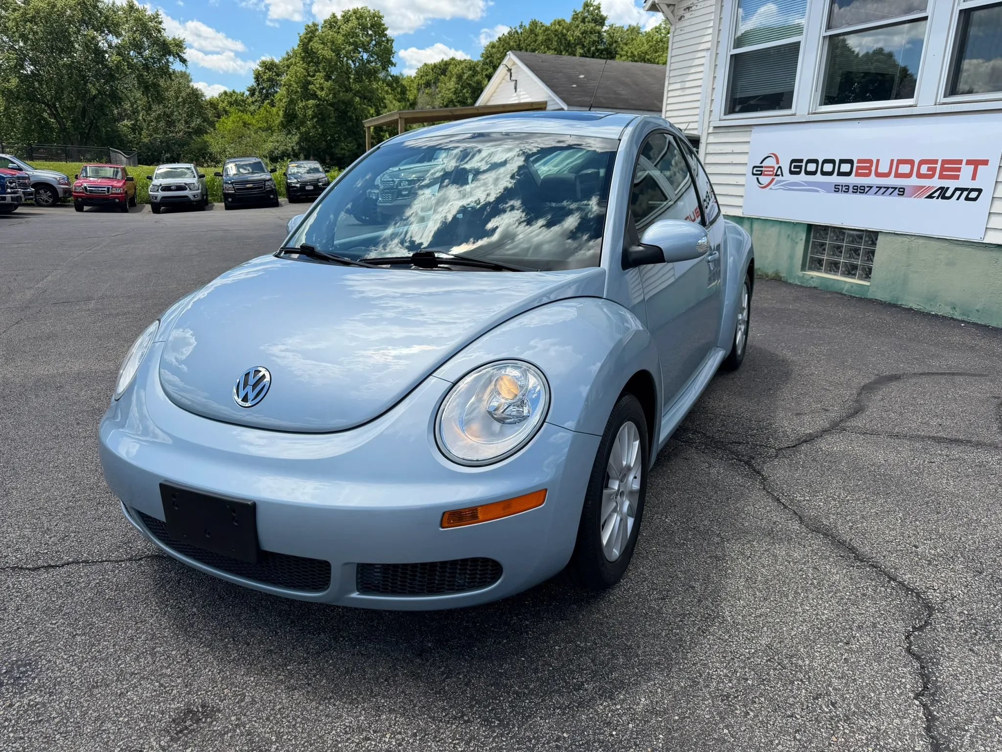 Used 2009 Volkswagen Beetle Coupe FWD image 1
