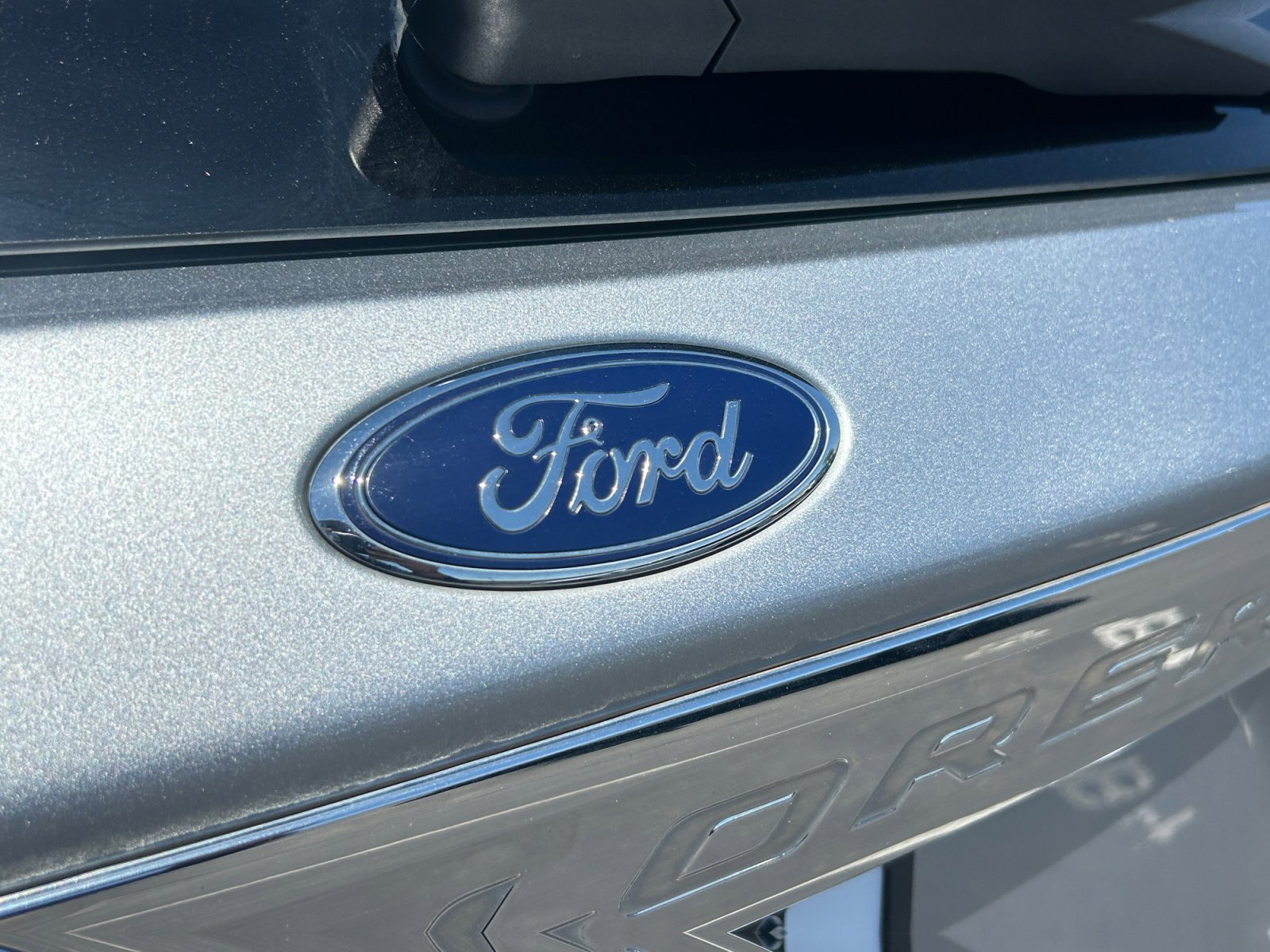 Used 2024 Ford Explorer XLT w/ Equipment Group 202A RWD image 24