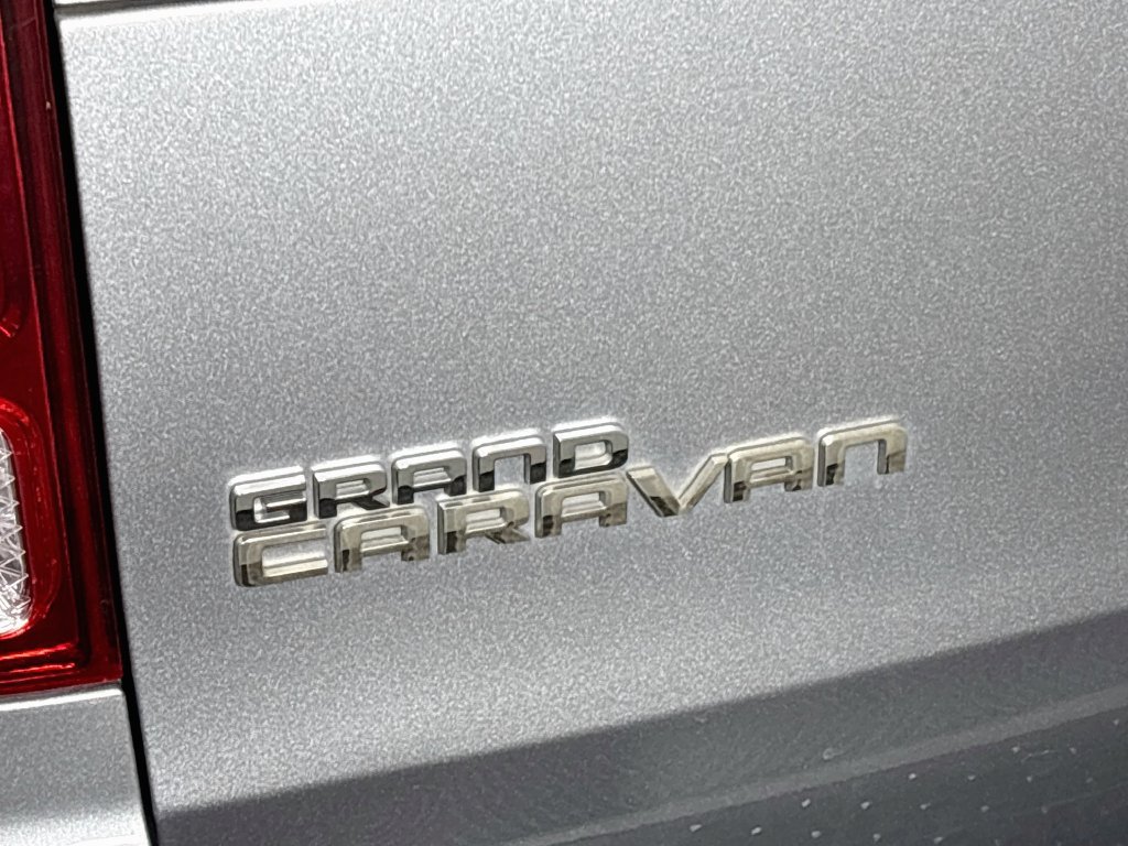 Used 2019 Dodge Grand Caravan SXT FWD image 22