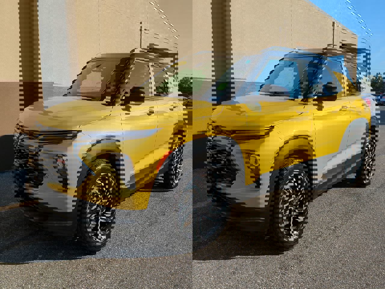 Used 2024 Chevrolet TrailBlazer RS w/ Driver Confidence Package image 8