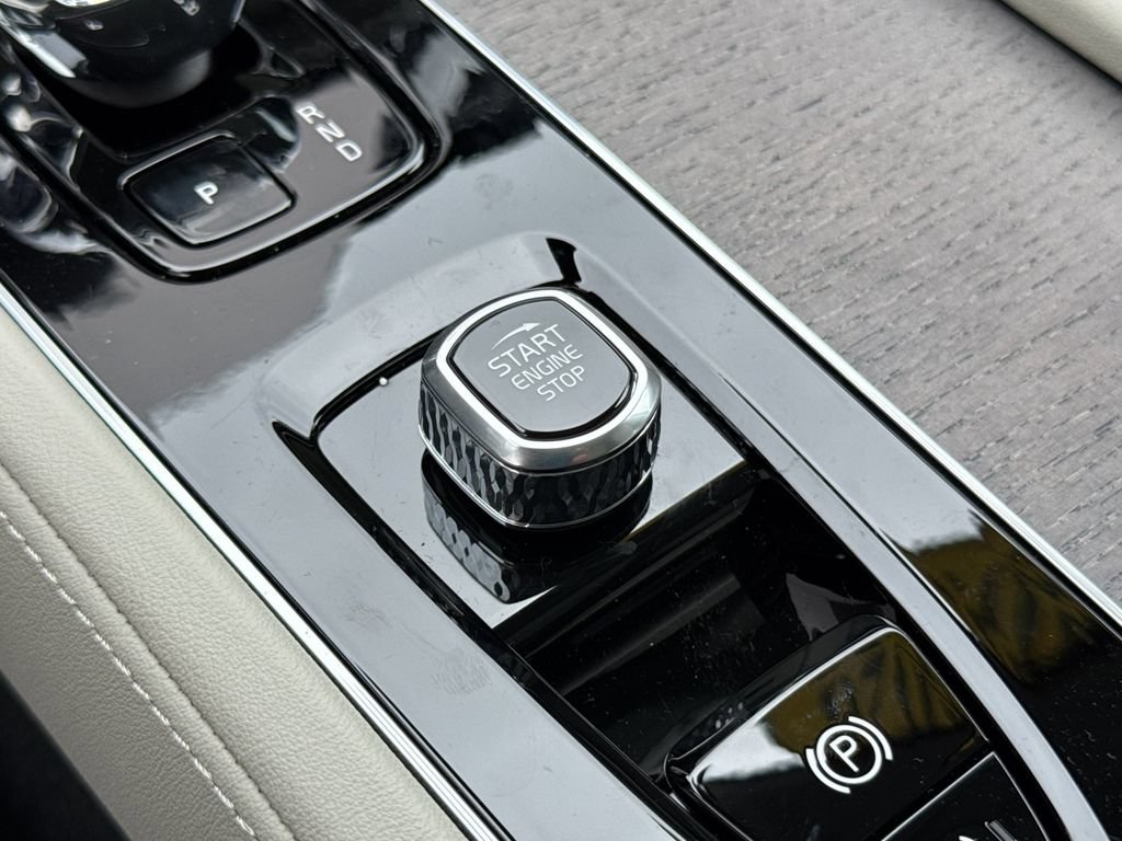 New 2026 Volvo XC90 T8 Ultra w/ Protection Package Premier AWD/4WD image 23