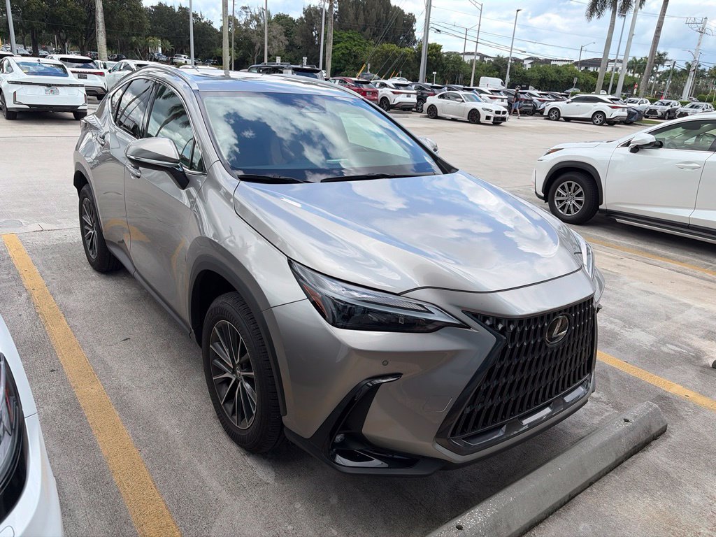 Certified 2025 Lexus NX 250 FWD w/ Accessory Package (Z2) image 1