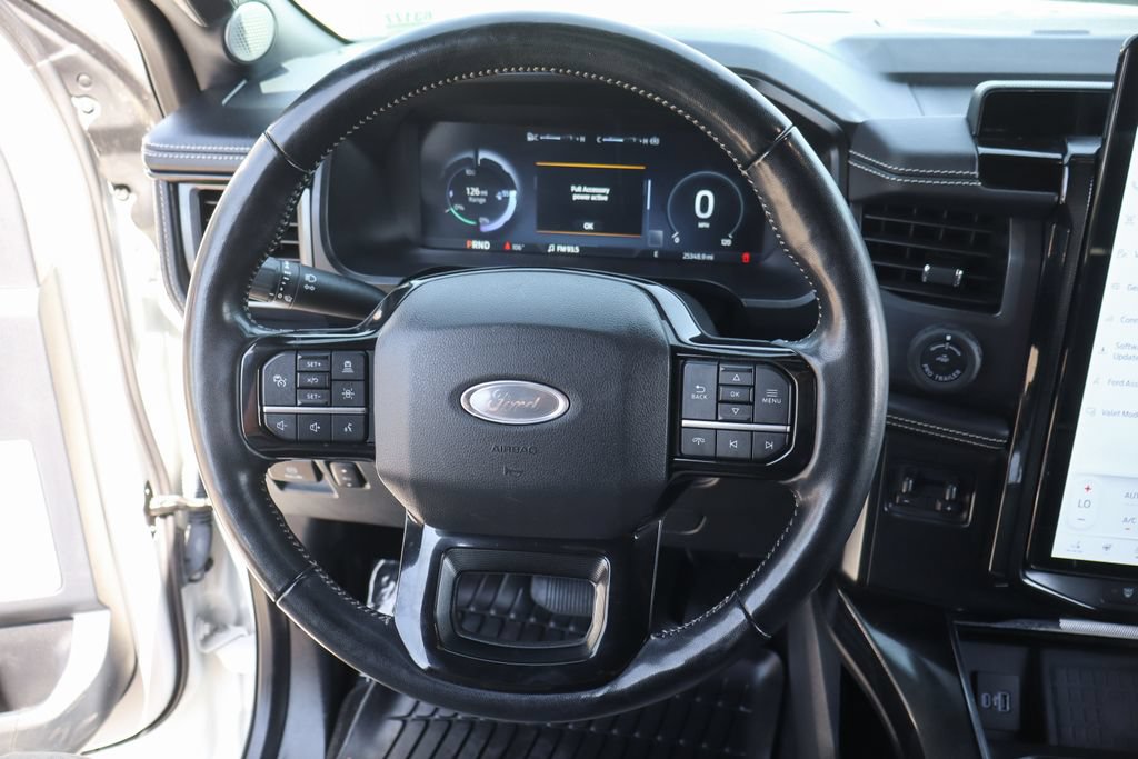 Used 2022 Ford F150 Lightning Platinum AWD/4WD image 21