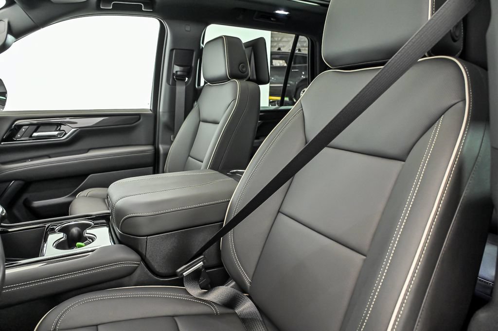 New 2026 GMC Yukon Elevation w/ Elevation Premium Package AWD/4WD image 9