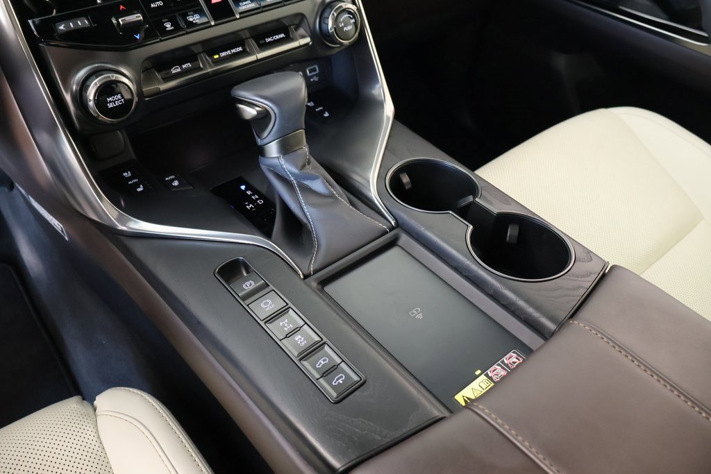 Used 2023 Lexus LX 600 4WD w/ Appearance Package image 9