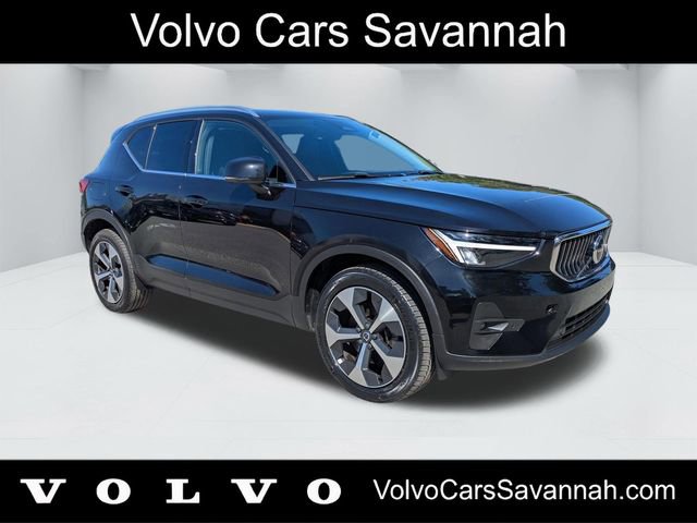 Certified 2023 Volvo XC40 B5 Plus w/ Protection Package Premier