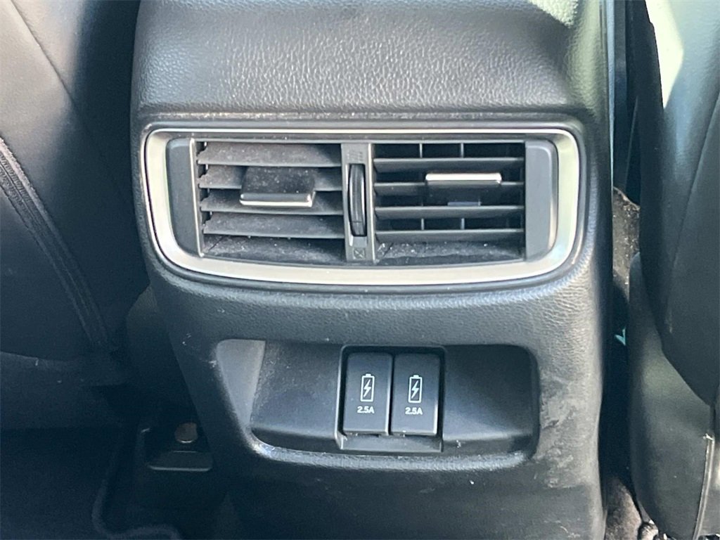 Used 2018 Honda CR-V Touring image 16