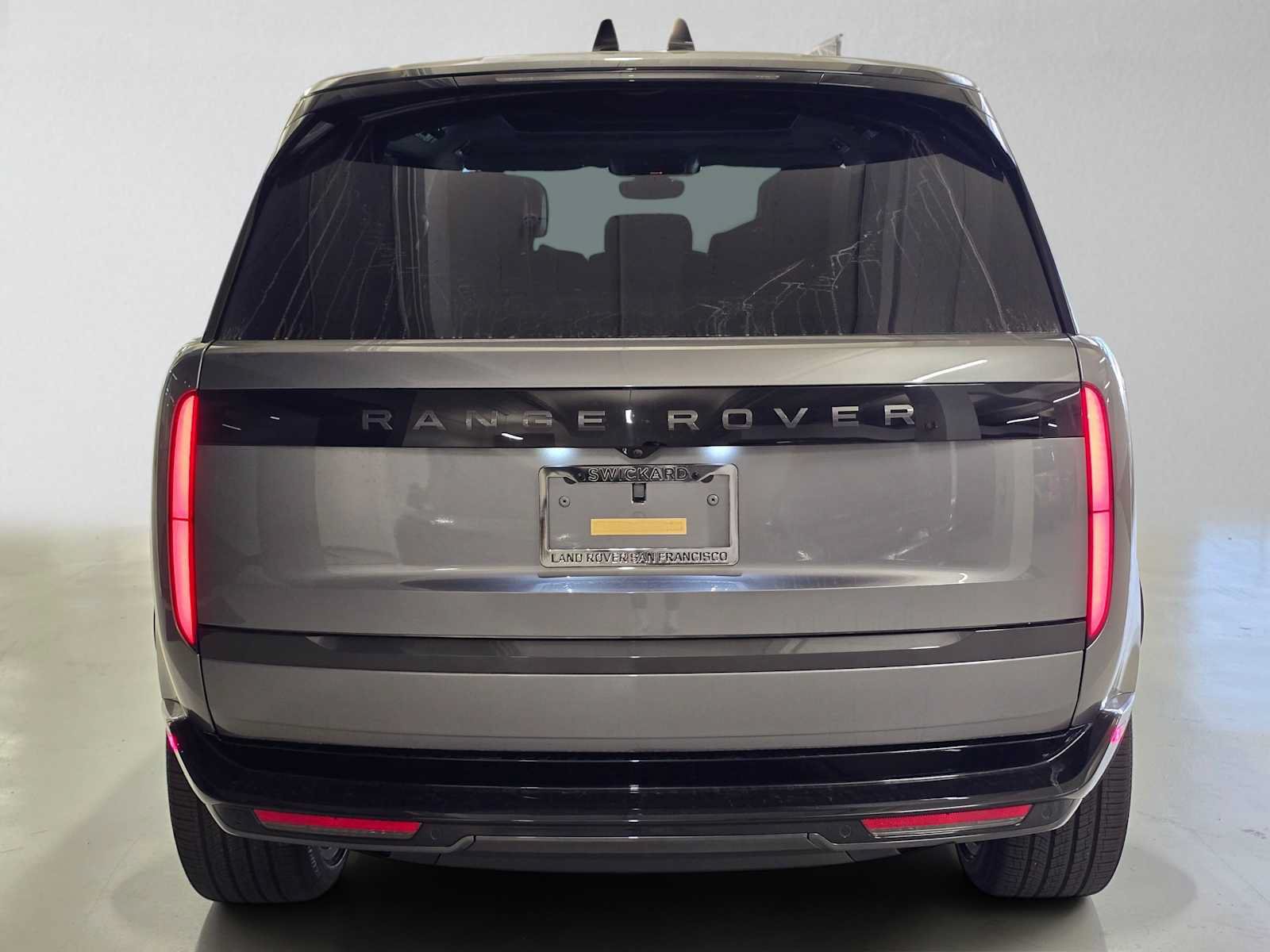 New 2026 Land Rover Range Rover Long Wheelbase SE AWD/4WD image 4