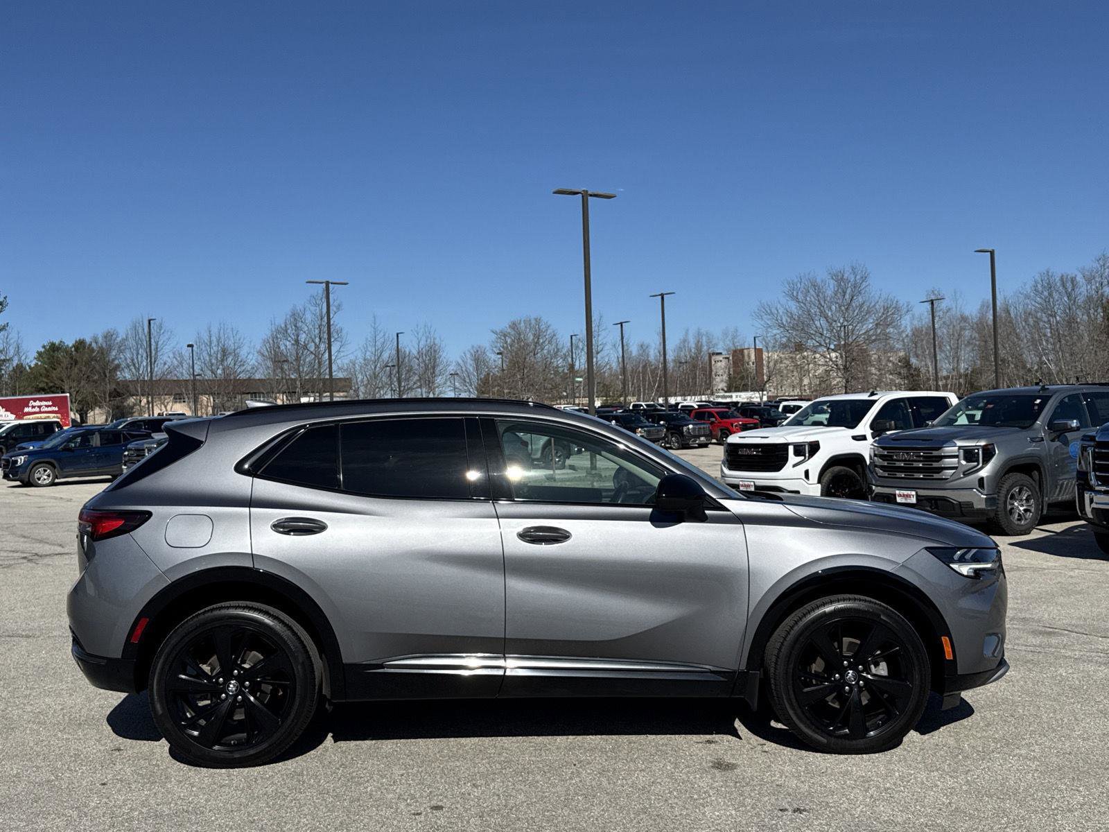Used 2022 Buick Envision Essence w/ Sport Touring Package AWD/4WD image 5
