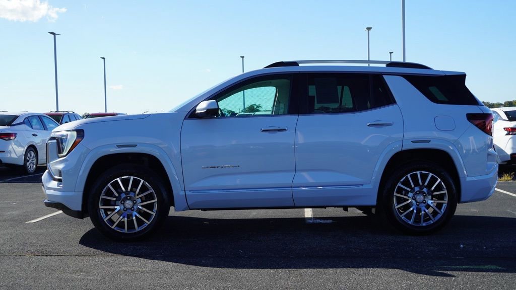 Used 2026 GMC Terrain Denali image 8