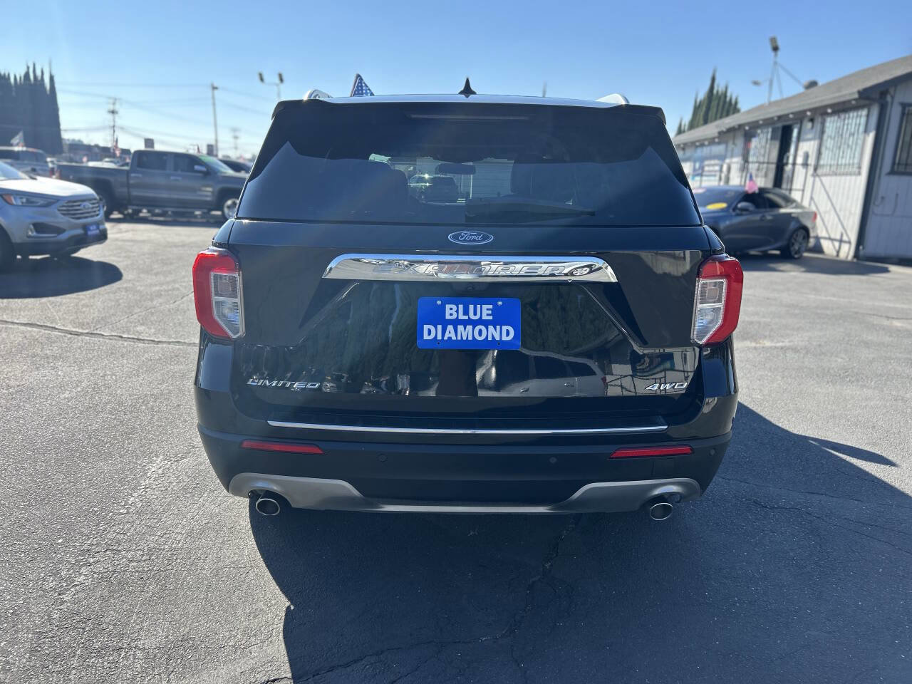 Used 2021 Ford Explorer Limited w/ Equipment Group 301A image 6