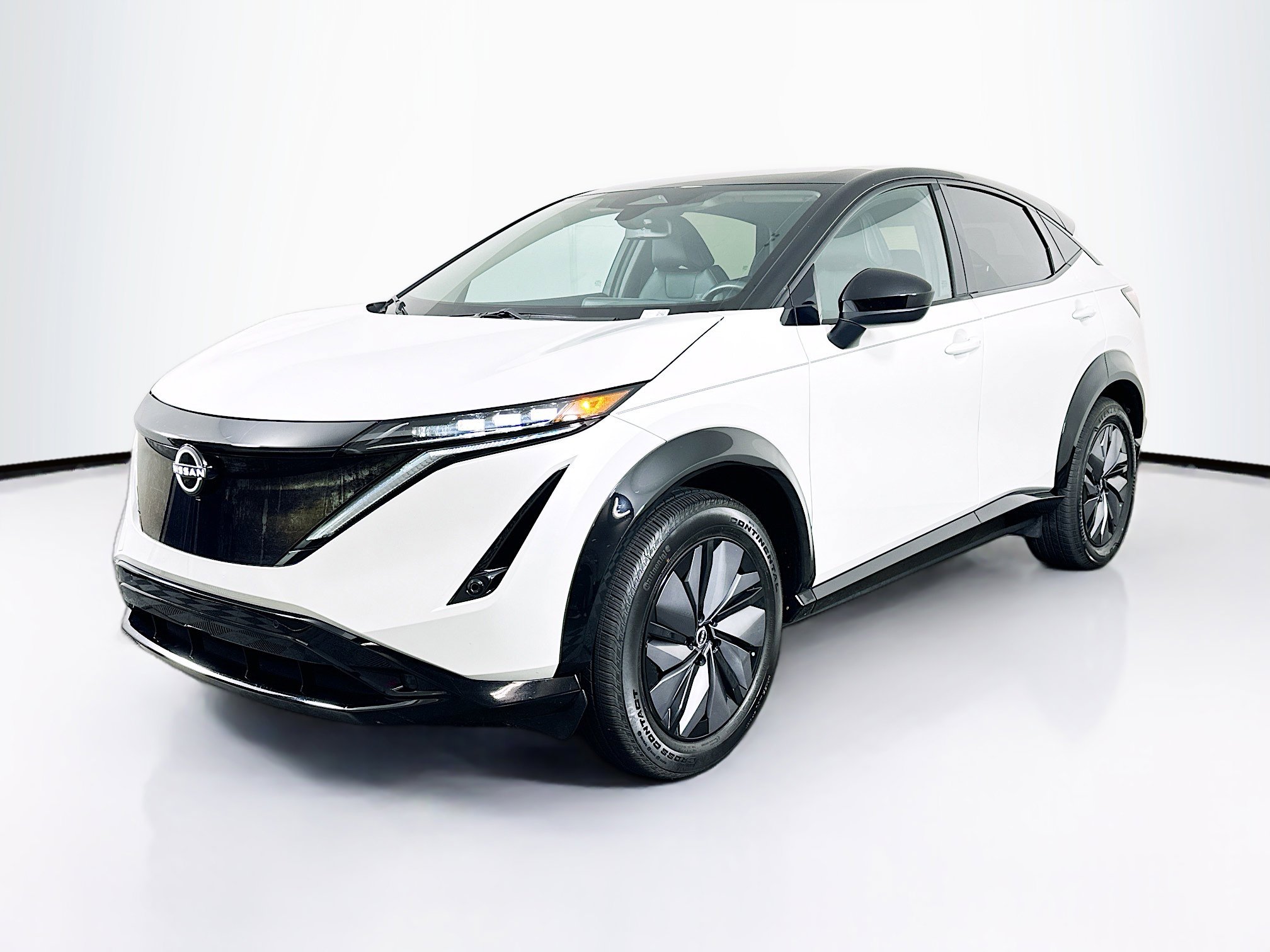 Used 2023 Nissan Ariya AWD image 3