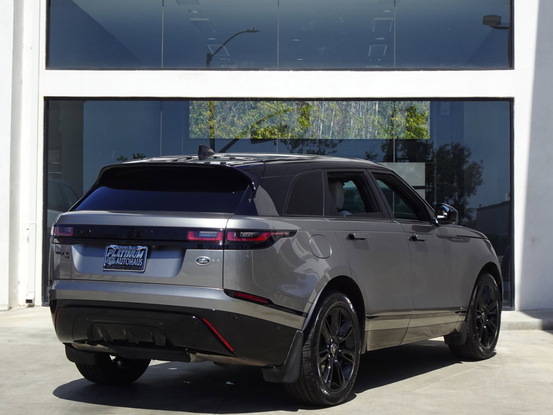 Used 2021 Land Rover Range Rover Velar R-Dynamic S AWD/4WD image 7