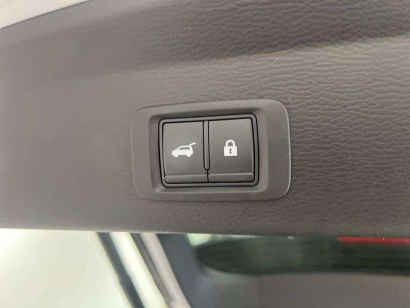 Used 2022 Mitsubishi Outlander SE AWD/4WD image 9