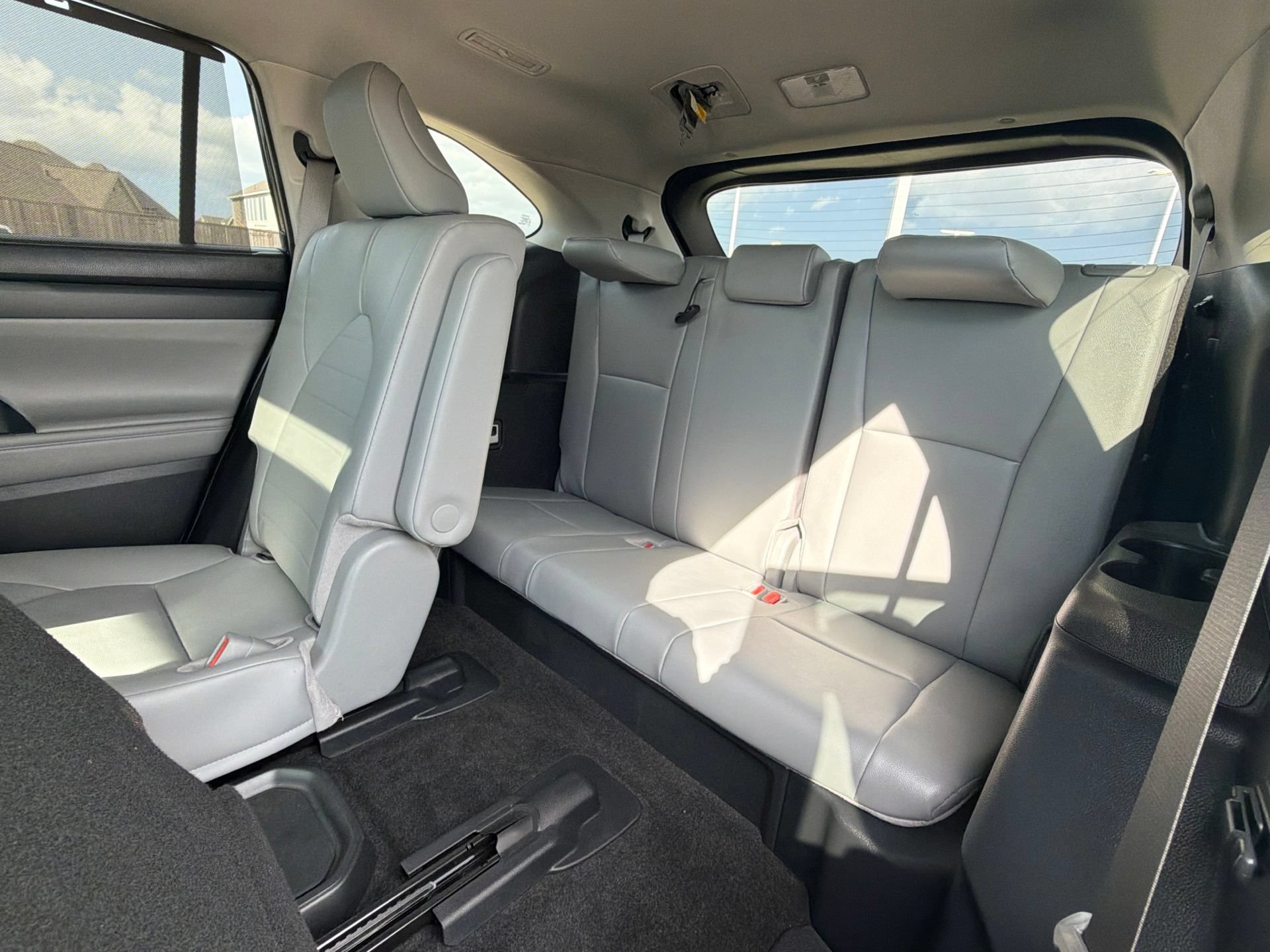 Used 2026 Toyota Highlander XLE AWD/4WD image 12