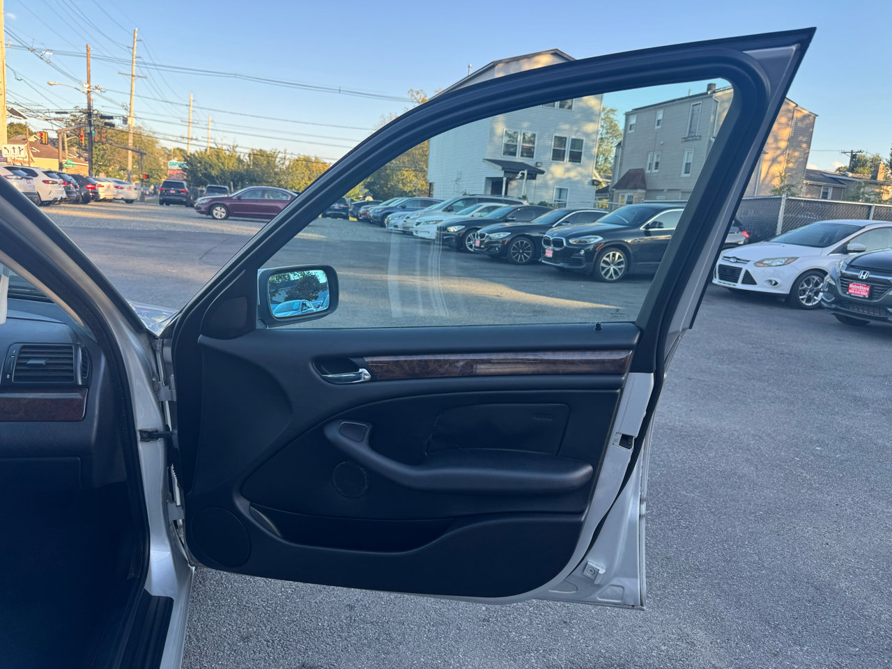 Used 2002 BMW 325i Sedan image 14