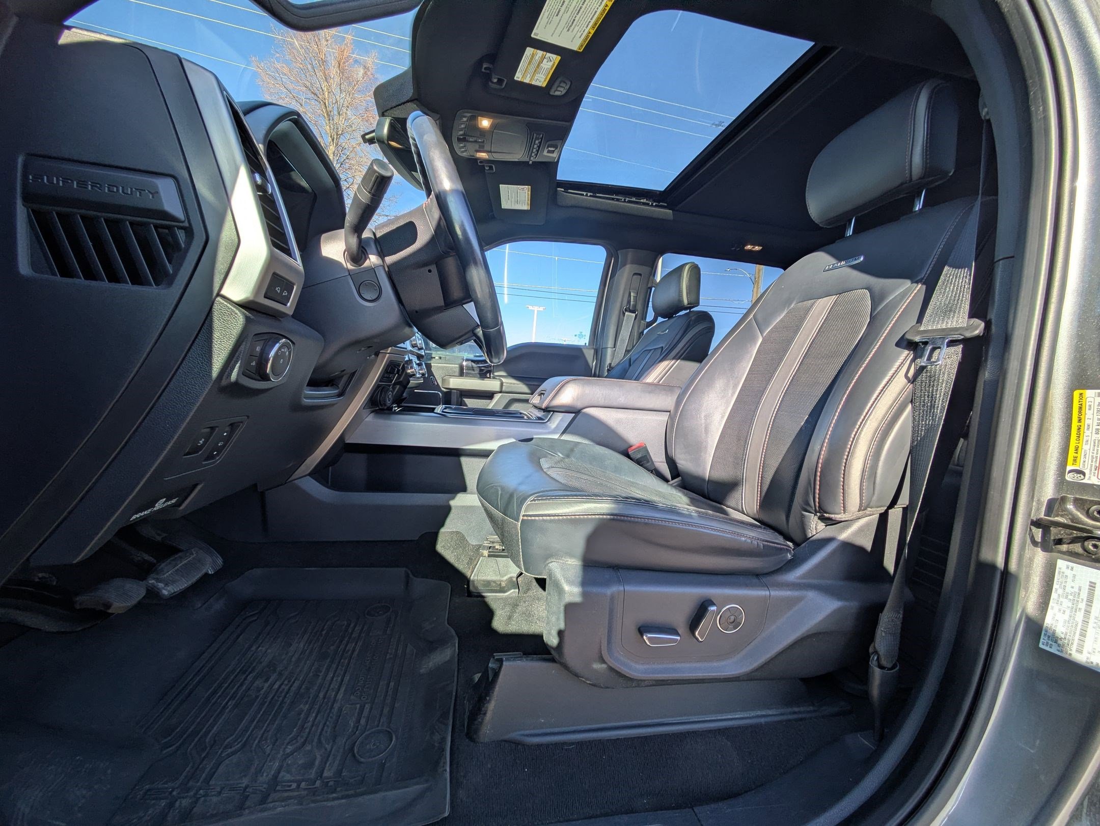 Used 2022 Ford F350 Platinum image 28