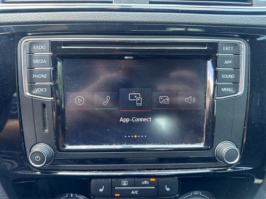 Used 2018 Volkswagen Jetta Sport image 13