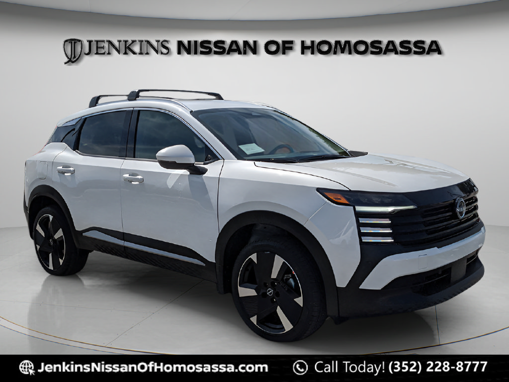 Certified 2025 Nissan Kicks SR FWD image 1