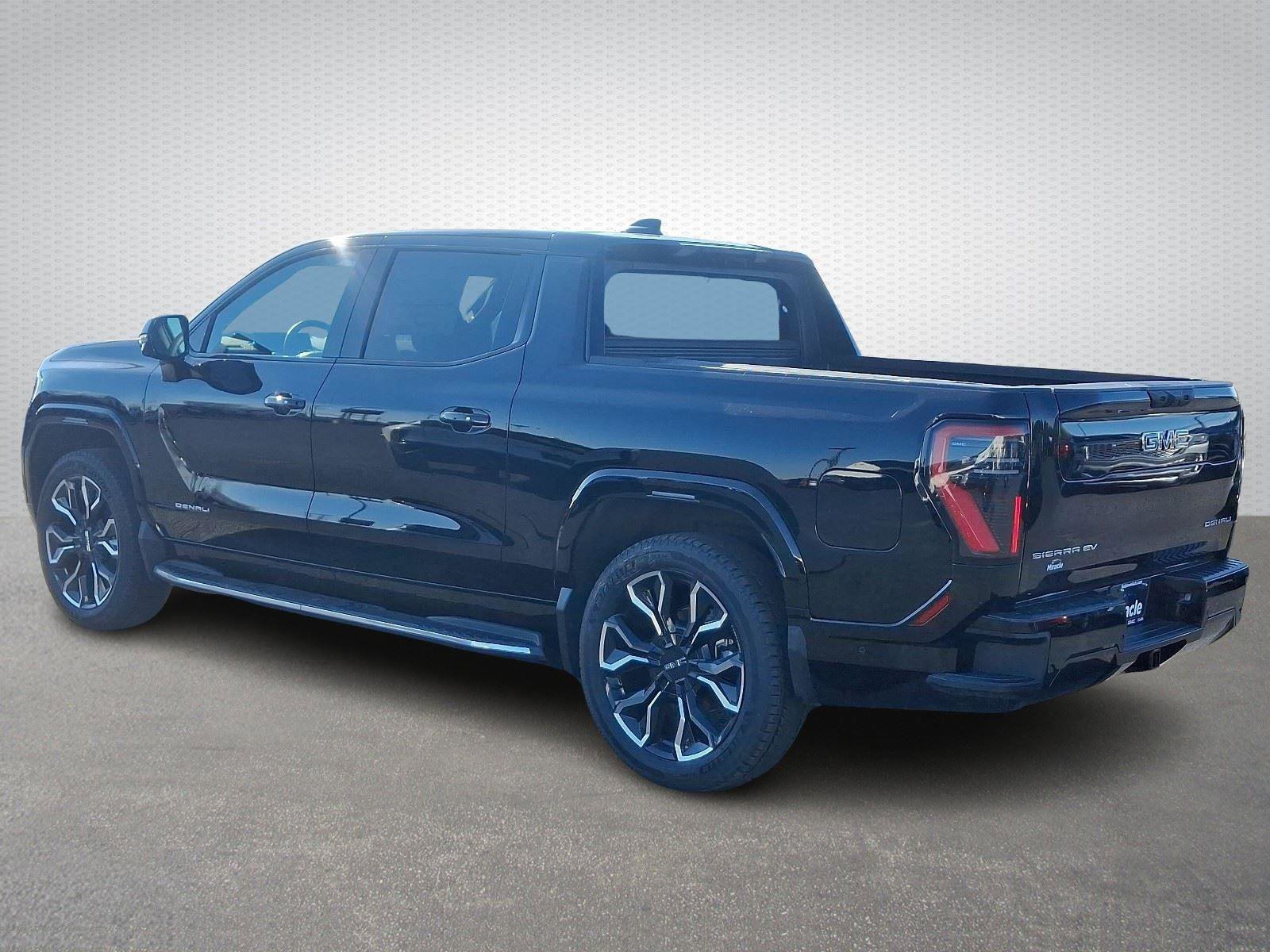 New 2025 GMC Sierra EV Denali image 3