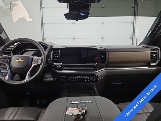 Used 2025 Chevrolet Silverado 3500 High Country w/ Technology Package AWD/4WD image 16