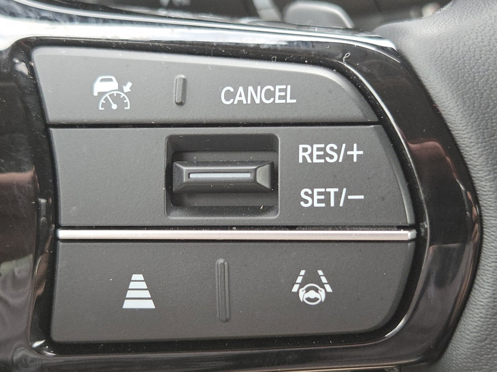 Certified 2025 Honda Pilot EX-L image 9