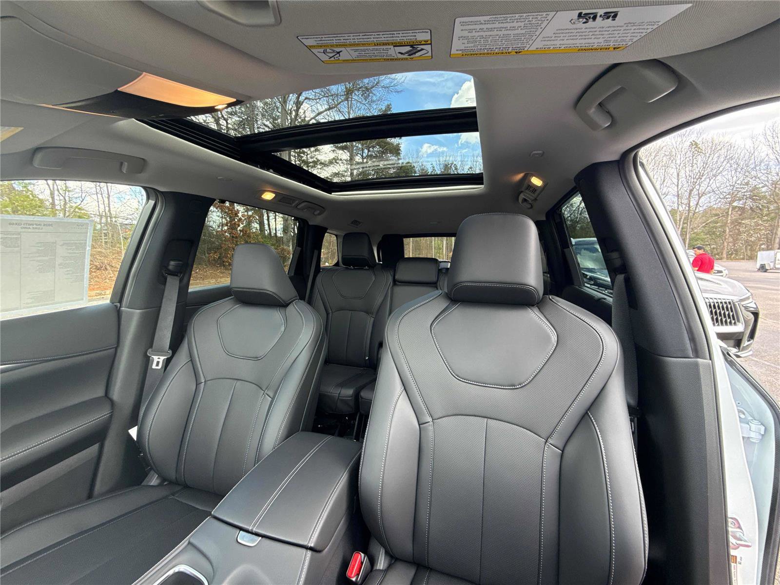 New 2026 INFINITI QX60 Luxe image 23