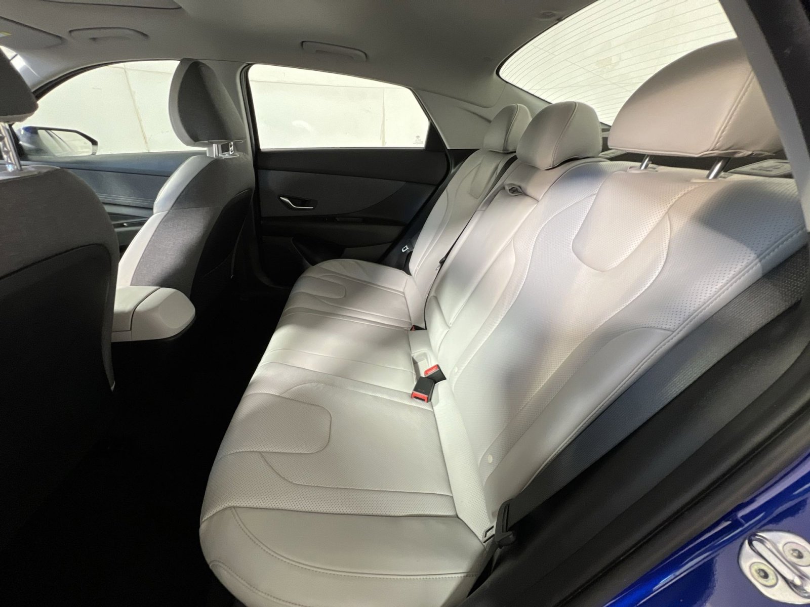 Used 2021 Hyundai Elantra Limited w/ Cargo Package image 25