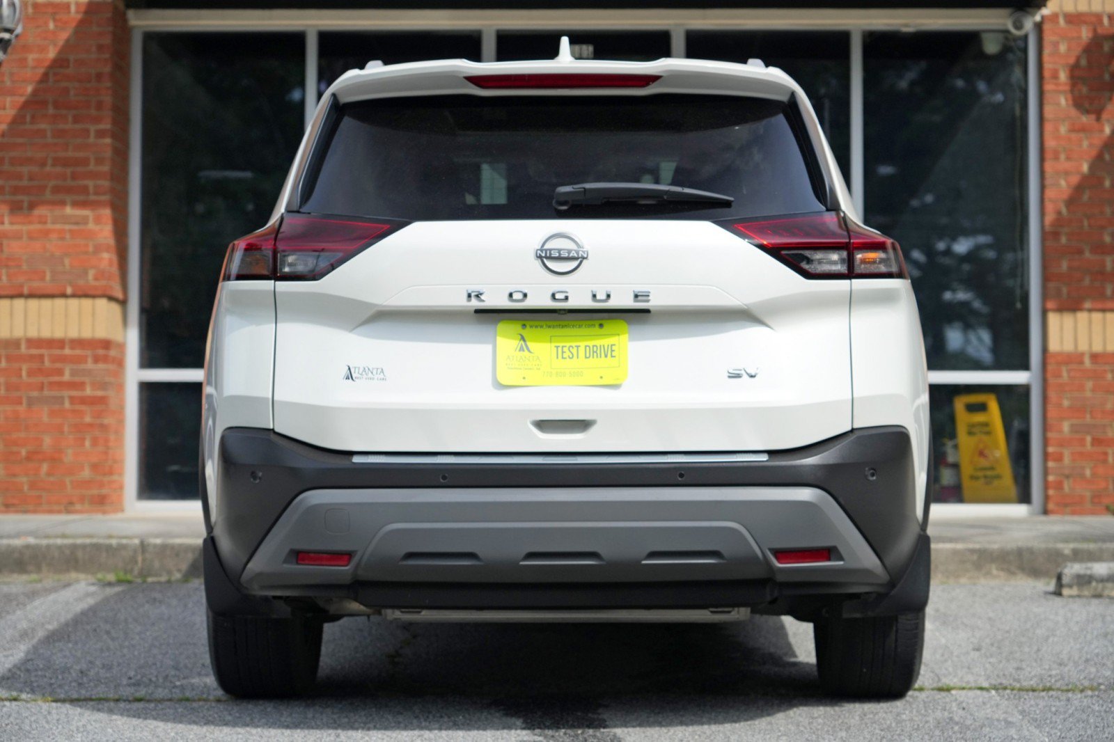 Used 2023 Nissan Rogue SV w/ SV Premium B Package FWD image 10