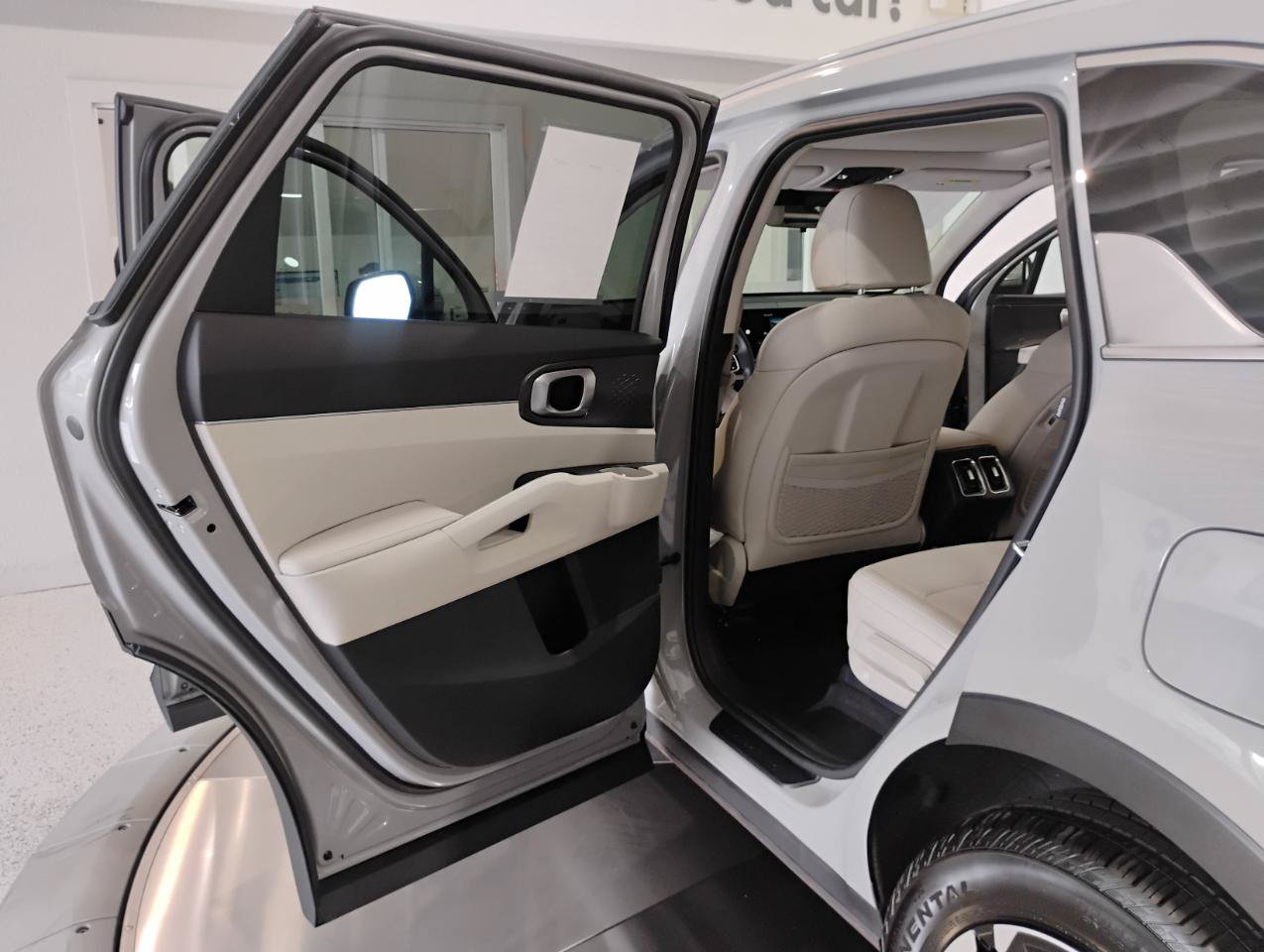 Used 2025 Kia Sorento S w/ Panoramic Sunroof Package FWD image 34