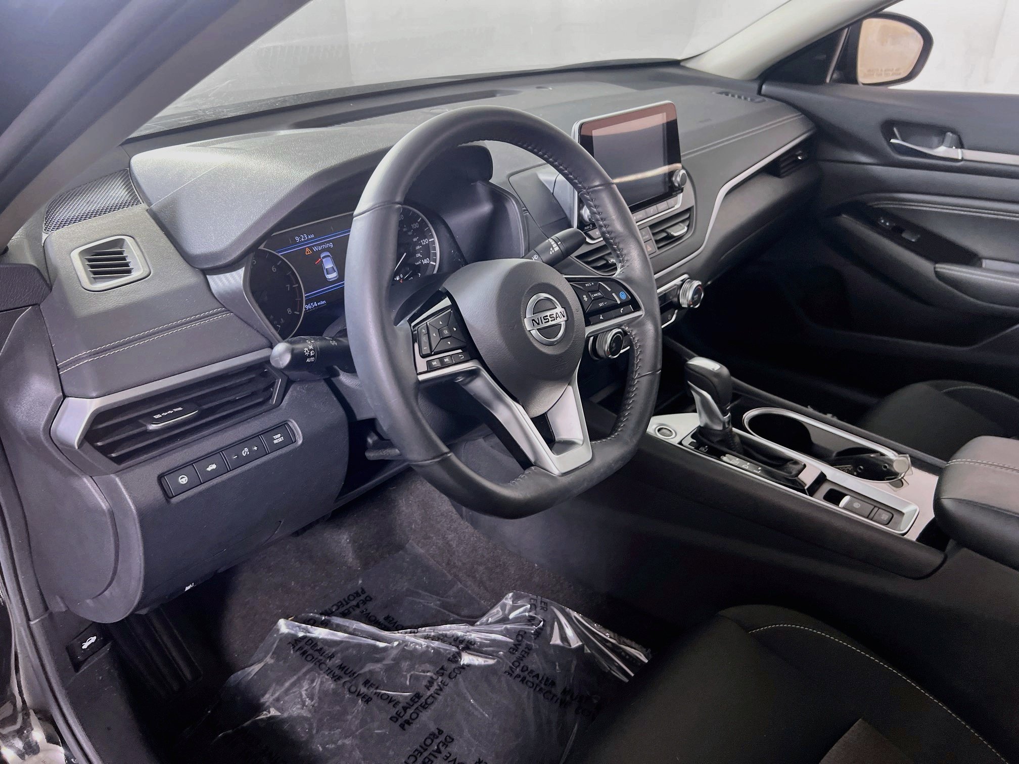 Used 2022 Nissan Altima 2.5 SV w/ SV Premium Package FWD image 9