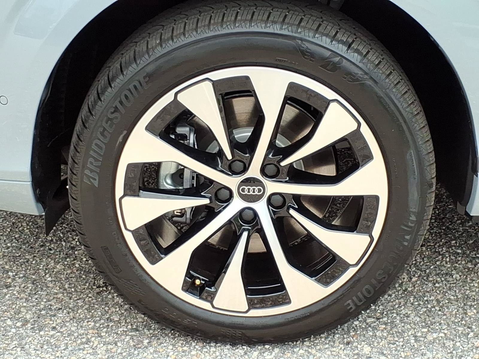 New 2026 Audi Q3 quattro 2.0T AWD/4WD image 4