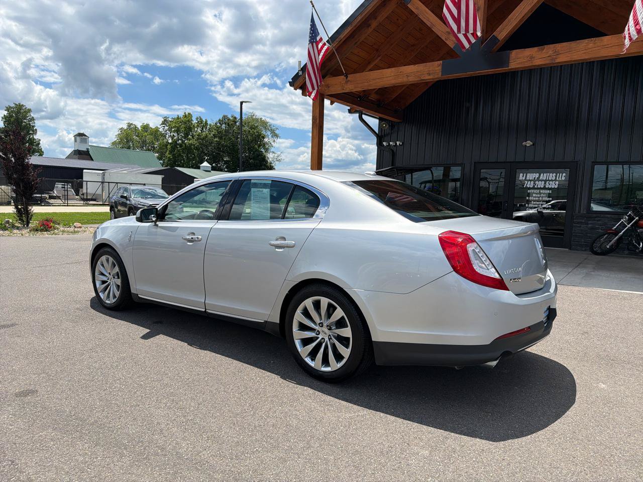 Used 2013 Lincoln MKS AWD image 6