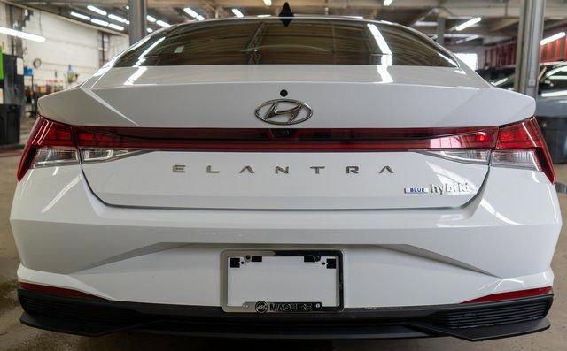 Used 2021 Hyundai Elantra Blue image 7