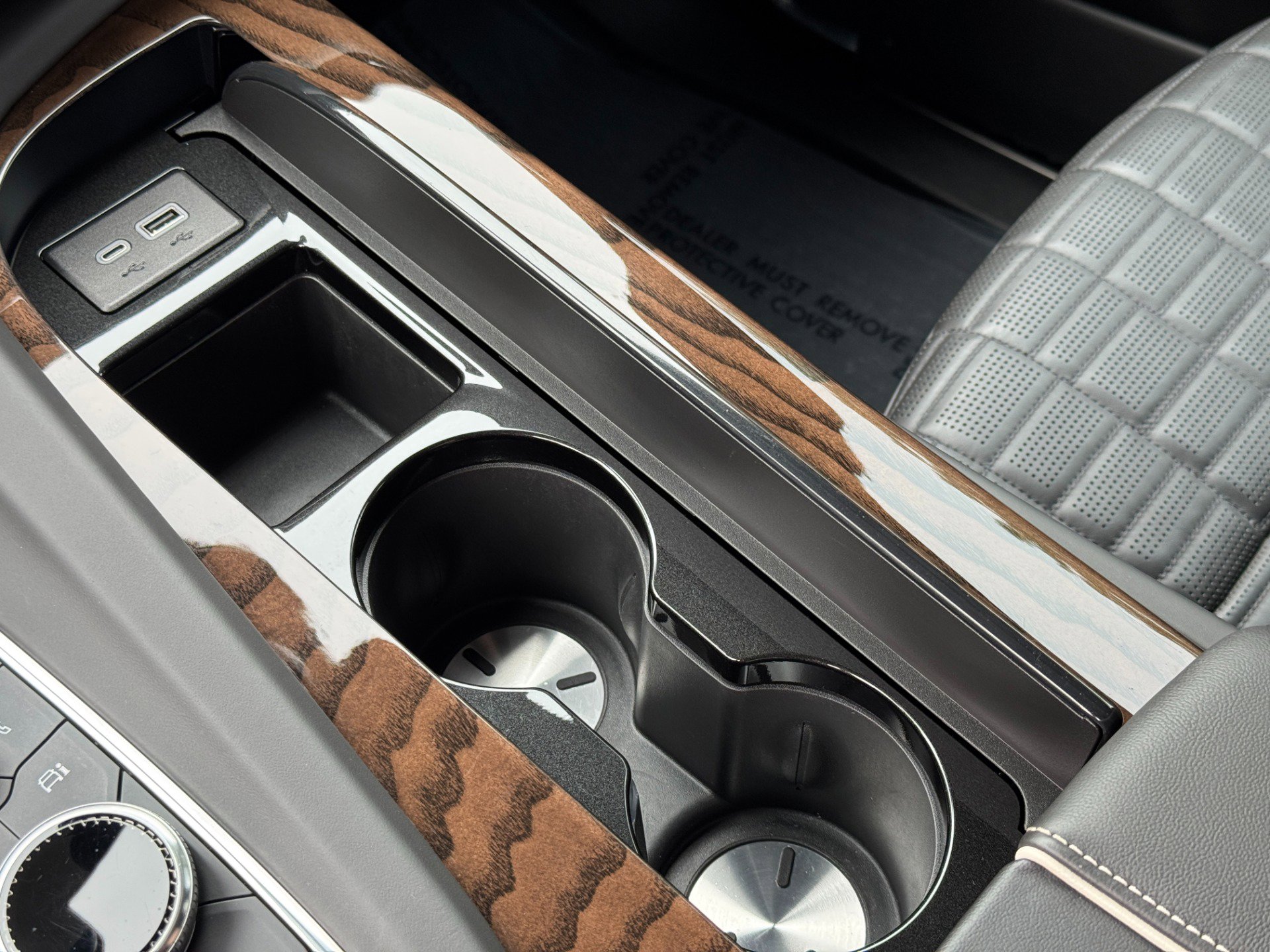 Used 2024 Cadillac Escalade ESV Sport Platinum w/ LPO, ONYX Package image 39