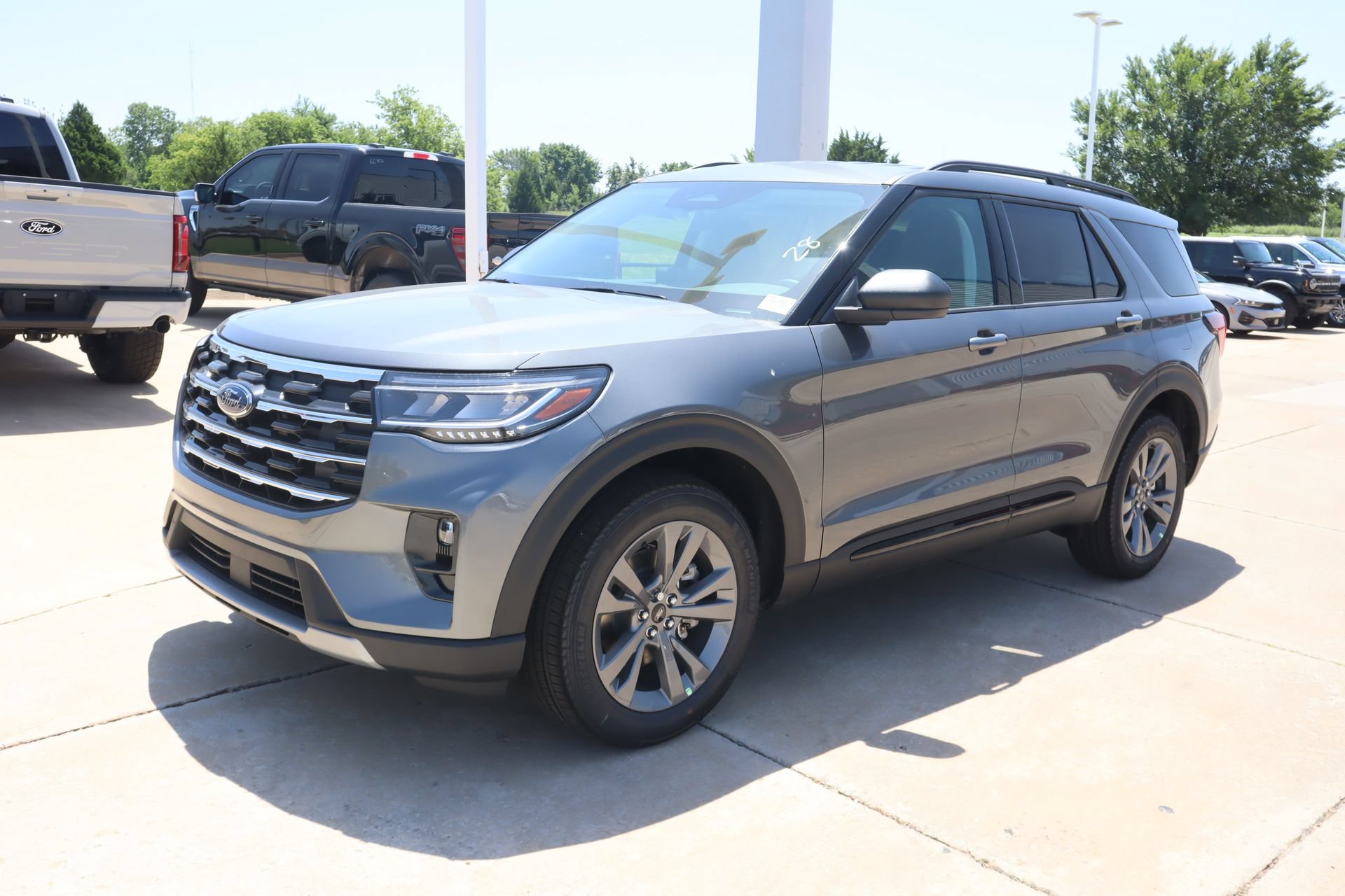 New 2026 Ford Explorer Active w/ Active Comfort Package AWD/4WD image 11