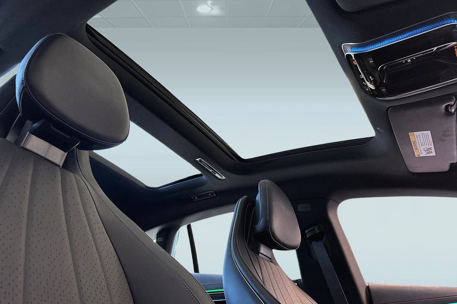 Used 2022 Mercedes-Benz EQS 580 4MATIC Sedan image 9