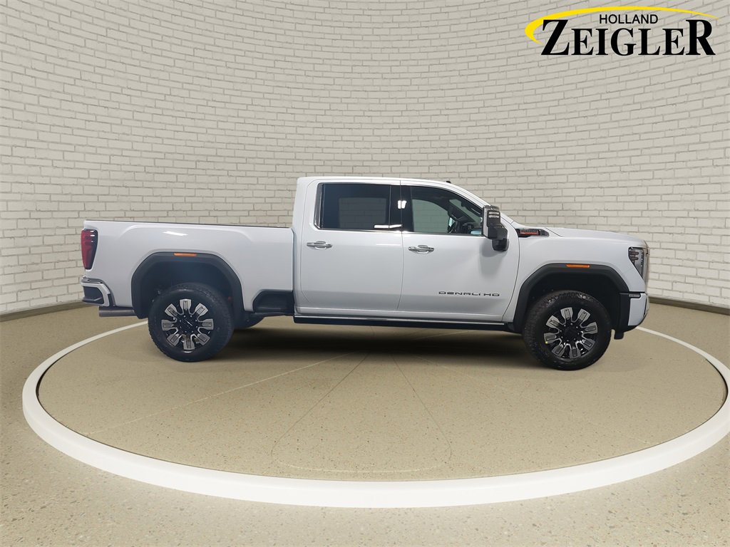 New 2026 GMC Sierra 3500 Denali w/ Denali Reserve Package image 4