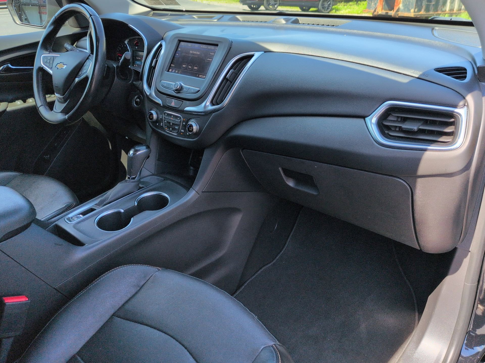 Used 2021 Chevrolet Equinox LT FWD image 29