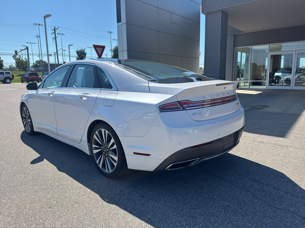 Used 2017 Lincoln MKZ Reserve FWD image 5