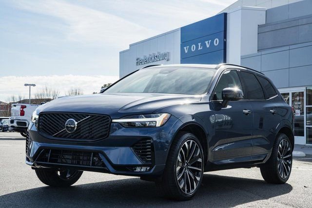 New 2026 Volvo XC60 B5 Ultra w/ Protection Package Premier image 3