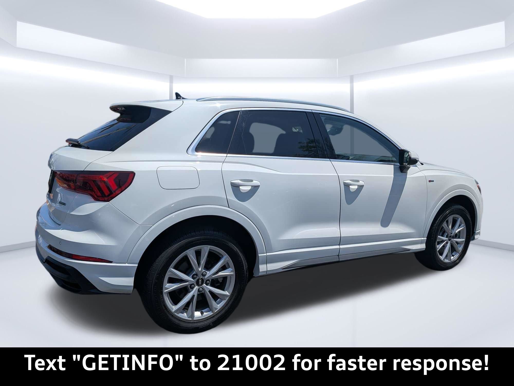 Used 2022 Audi Q3 2.0T Premium AWD/4WD image 3
