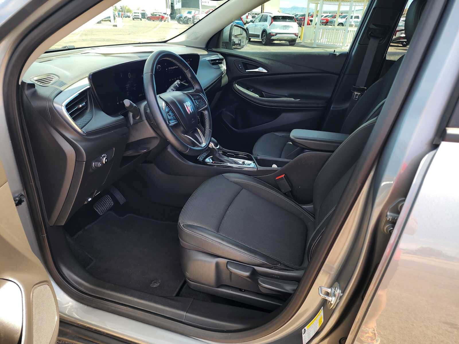 Used 2025 Buick Encore GX Preferred AWD/4WD image 14
