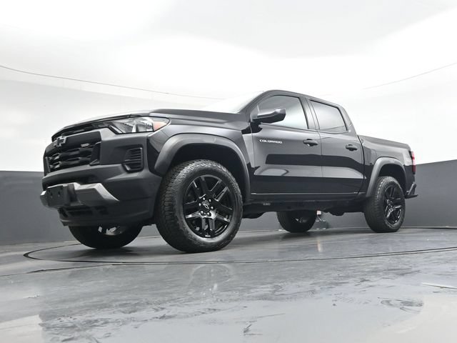 Used 2025 Chevrolet Colorado Trail Boss AWD/4WD image 35