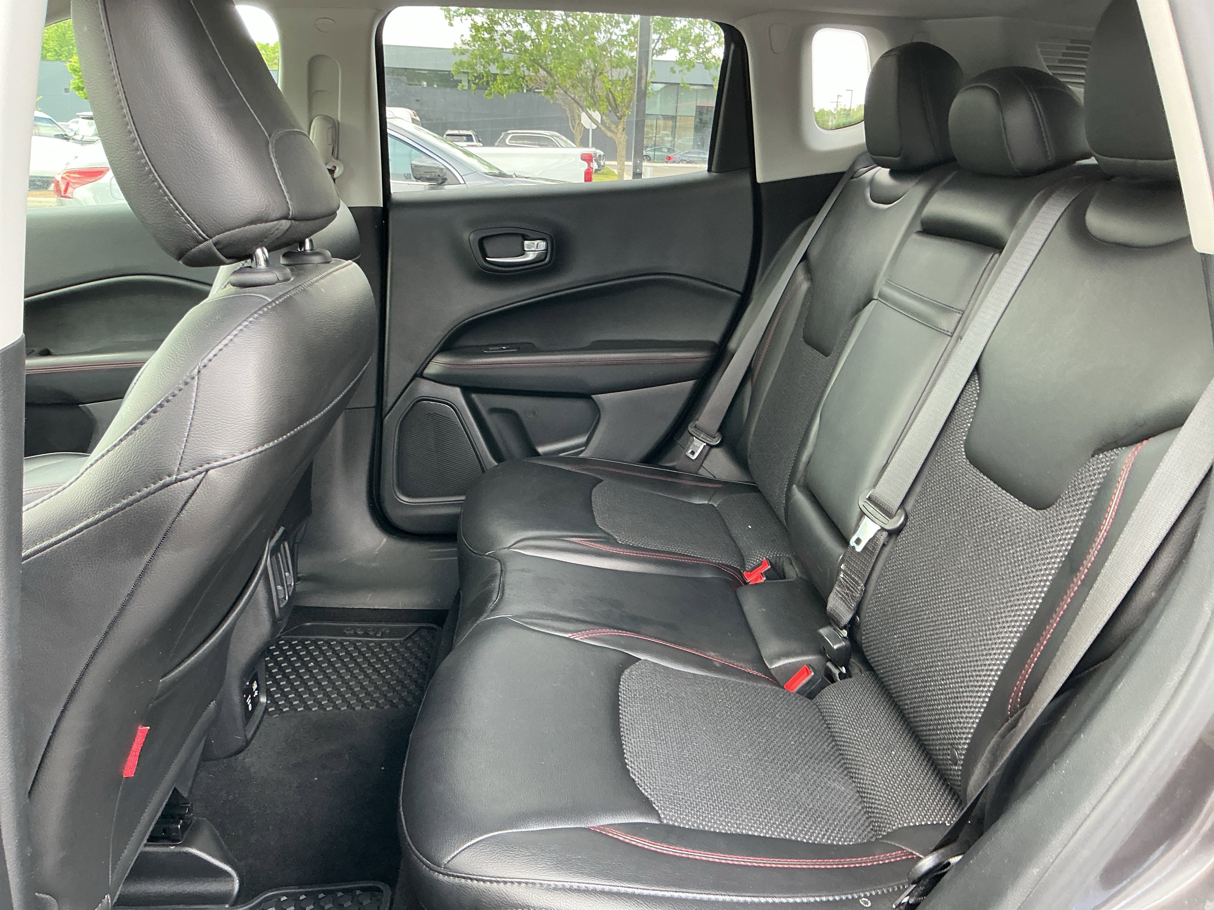 Used 2018 Jeep Compass Trailhawk w/ Cold Weather Group image 23