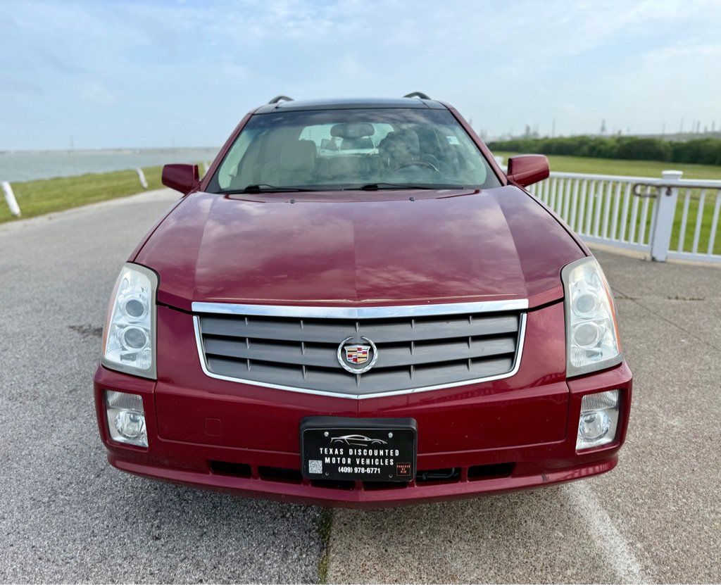 Used 2004 Cadillac SRX w/ Preferred Equipment Group RWD image 2