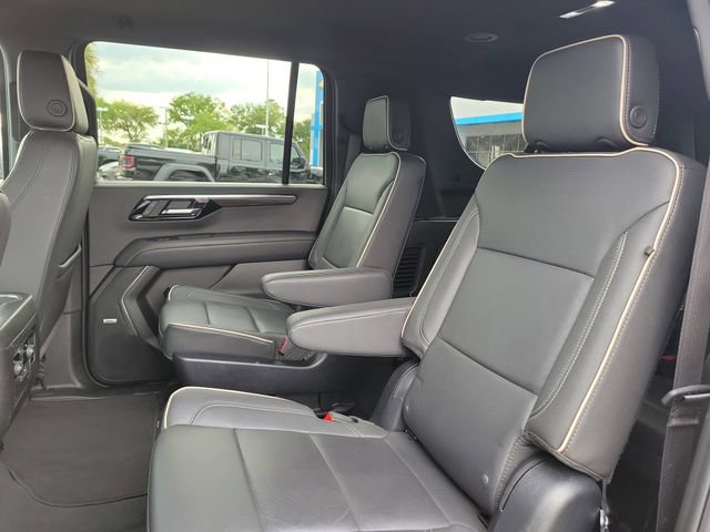 Certified 2025 Chevrolet Suburban Premier AWD/4WD image 17