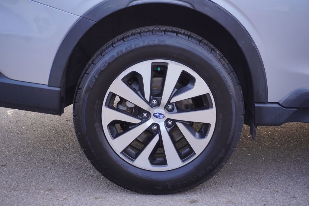 Used 2021 Subaru Outback 2.5i image 12