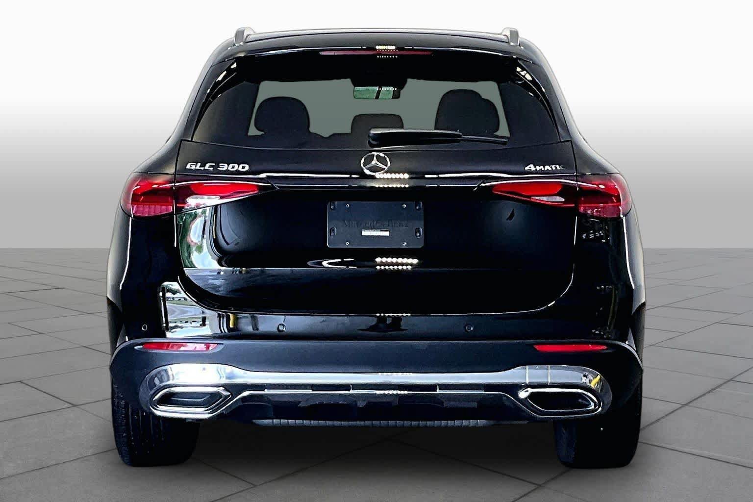 Used 2024 Mercedes-Benz GLC 300 4MATIC image 5